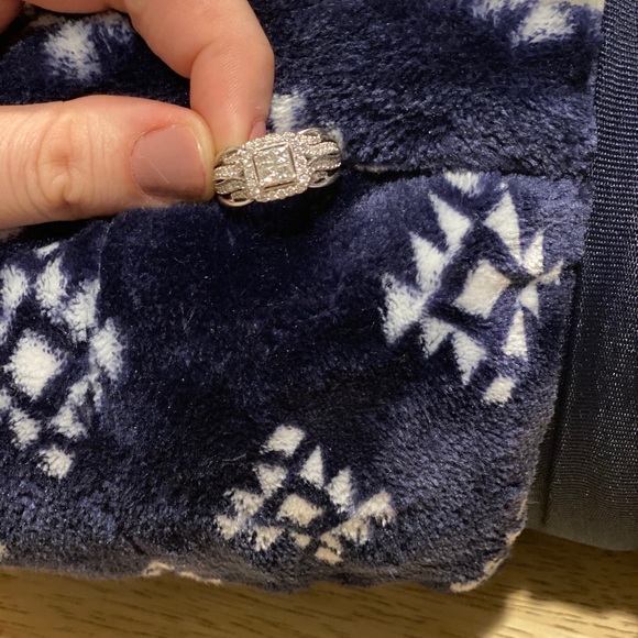 Wedding Ring Set - Picture 2 of 7